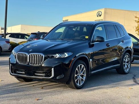 Certified 2024 BMW X5 xDrive40i w/ Premium Package image 3