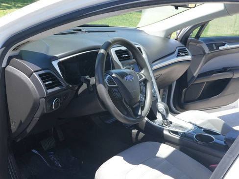 Used 2013 Ford Fusion S FWD image 2