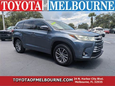 Used 2017 Toyota RAV4 Limited w/ Advanced Technology Package AWD/4WD image 1