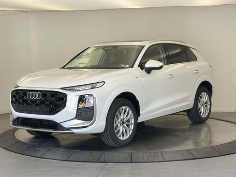 New 2026 Audi Q3 quattro 2.0T AWD/4WD image 1