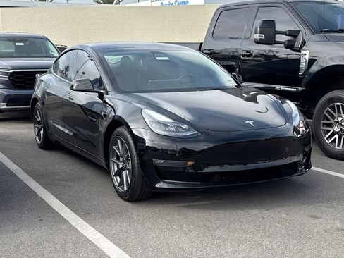 Used 2022 Tesla Model 3 Long Range AWD/4WD image 2