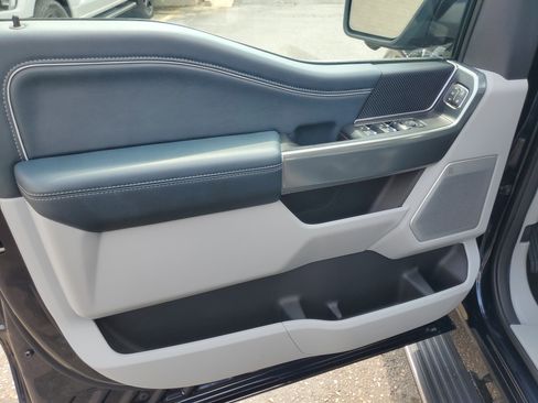 Used 2022 Ford F150 Limited image 10