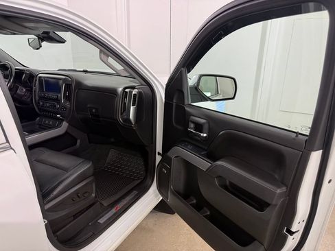 Used 2017 Chevrolet Silverado 1500 LT w/ All Star Edition AWD/4WD image 32