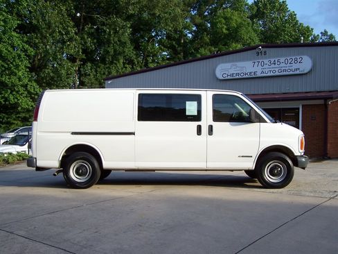Used 2002 Chevrolet Express 3500 Extended RWD image 5