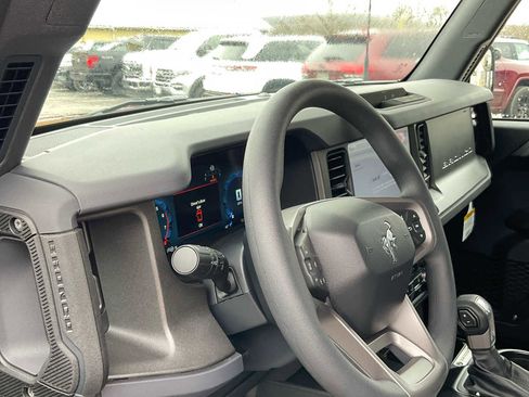 Used 2025 Ford Bronco 4-Door image 19
