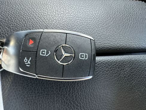 Used 2025 Mercedes-Benz CLA 250 image 28