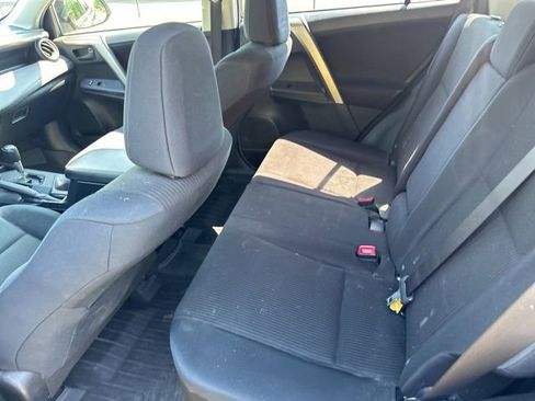 Used 2015 Toyota RAV4 LE FWD image 15