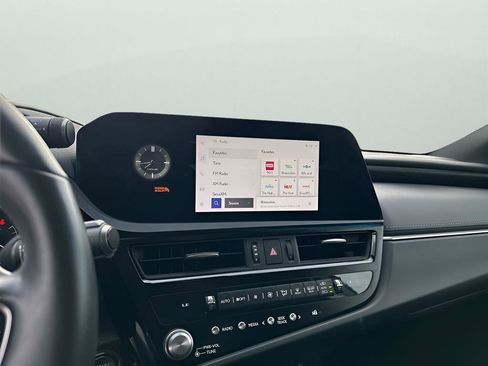 Used 2024 Lexus ES 350 w/ Premium Package image 35