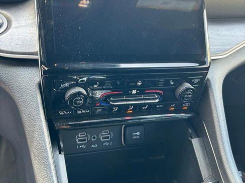 Certified 2024 Jeep Grand Cherokee L Limited RWD image 25