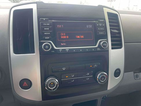 Used 2018 Nissan Frontier SV AWD/4WD image 18