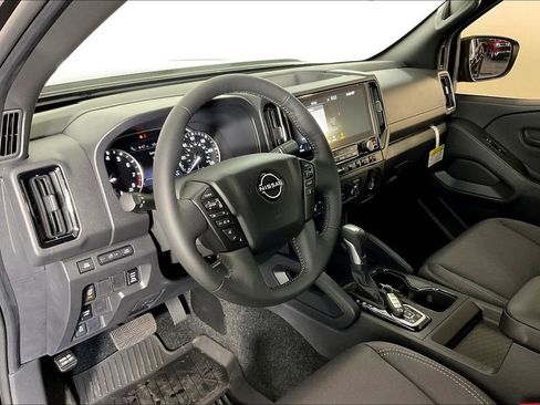 New 2026 Nissan Frontier SV w/ SV Convenience Package image 9