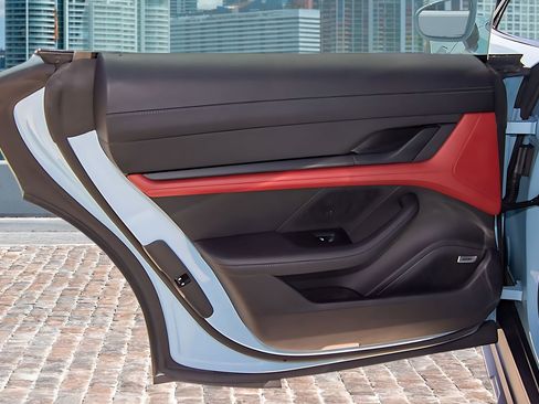 Used 2022 Porsche Taycan 4 Cross Turismo image 11