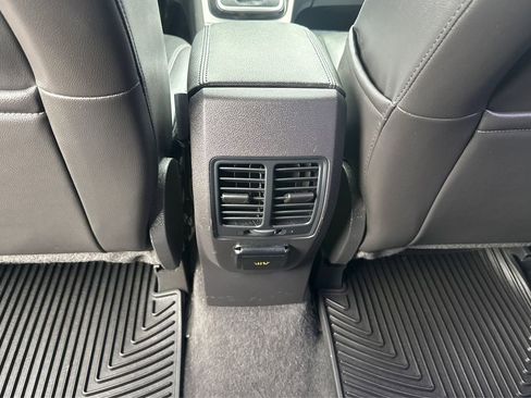 Used 2016 Ford C-MAX Energi SEL w/ Equipment Group 302A image 20