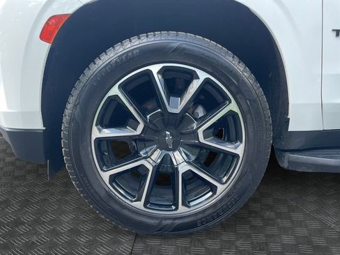 Used 2022 Chevrolet Tahoe RST w/ Luxury Package AWD/4WD image 14
