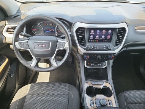 Certified 2022 GMC Acadia SLE w/ Driver Convenience Package FWD image 12