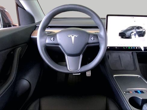 Used 2022 Tesla Model Y Performance AWD/4WD image 5