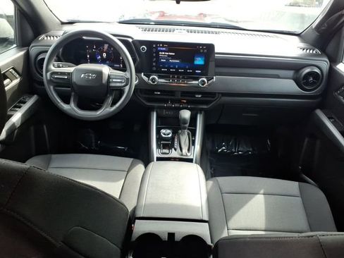 Used 2023 Chevrolet Colorado Trail Boss AWD/4WD image 10