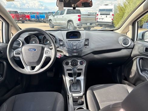 Used 2019 Ford Fiesta SE image 16