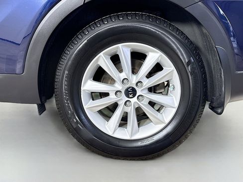 Used 2020 Kia Sorento LX image 38