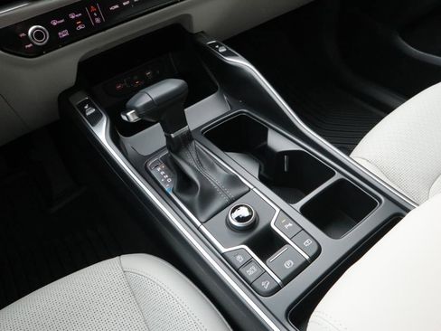 New 2025 Kia Sorento S w/ Panoramic Sunroof Package image 9