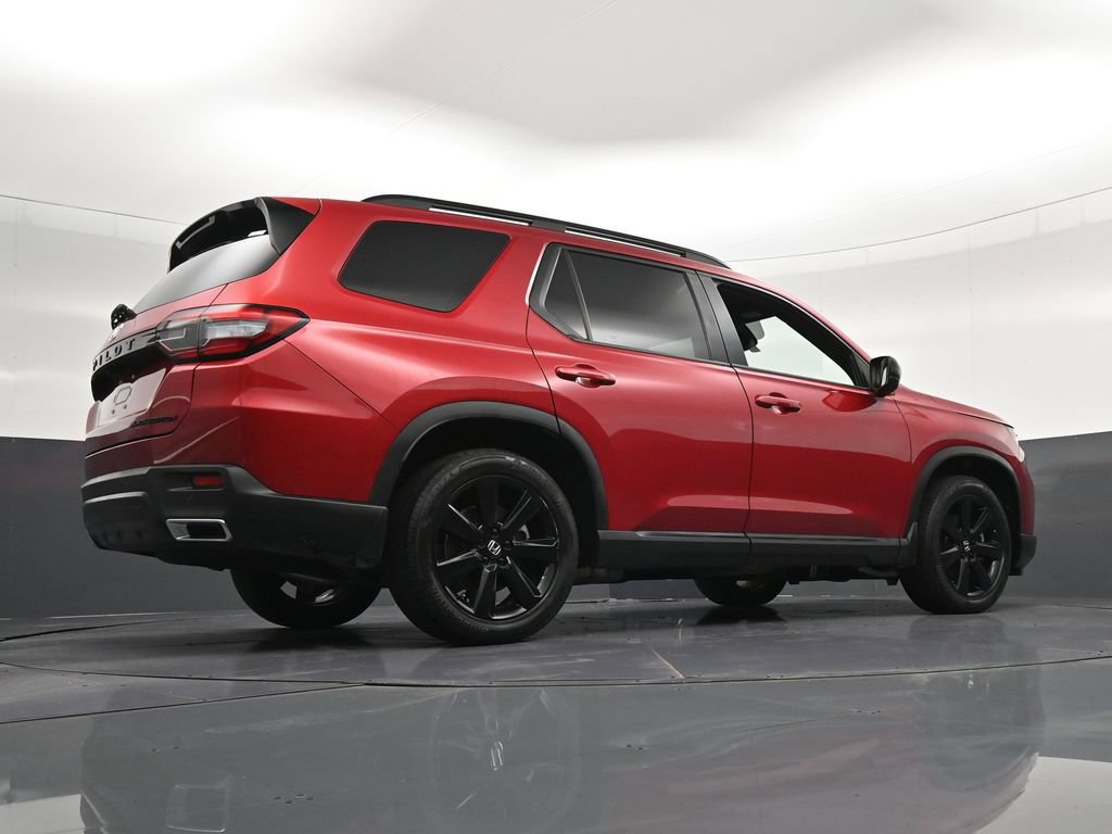 Used 2025 Honda Pilot Black Edition image 30