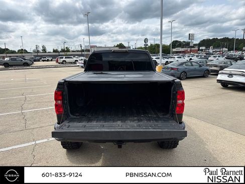 Used 2017 Chevrolet Silverado 1500 LT w/ All Star Edition AWD/4WD image 15