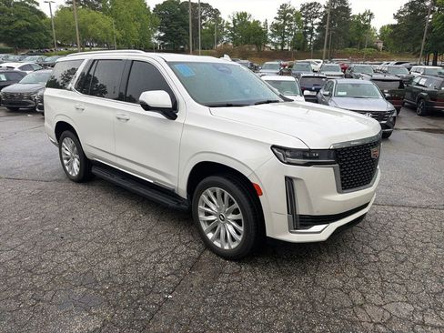 Used 2024 Cadillac Escalade Luxury RWD image 6
