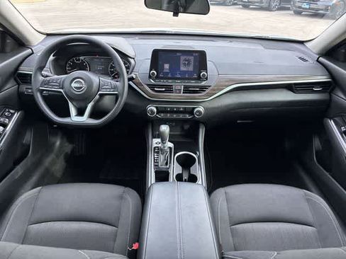 Used 2023 Nissan Altima 2.5 SV FWD image 16