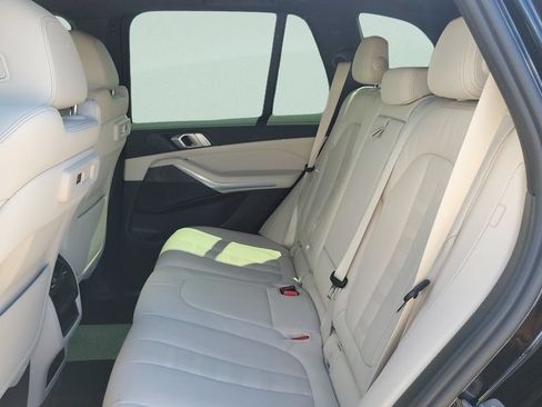 Used 2022 BMW X5 sDrive40i w/ M Sport Package RWD image 10