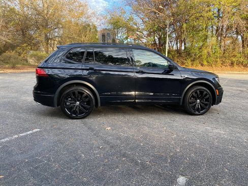 Used 2021 Volkswagen Tiguan SE image 4