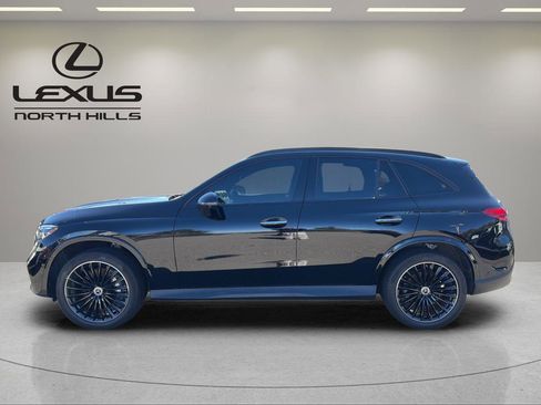 Used 2024 Mercedes-Benz GLC 300 4MATIC image 9