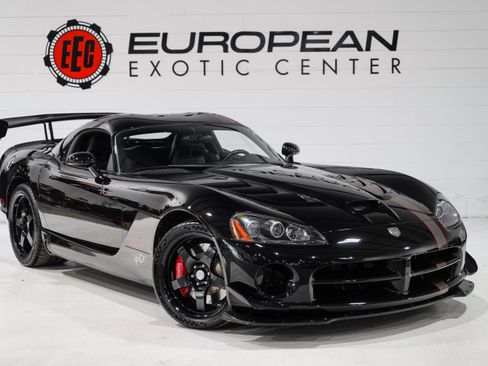 Used 2010 Dodge Viper ACR RWD image 1