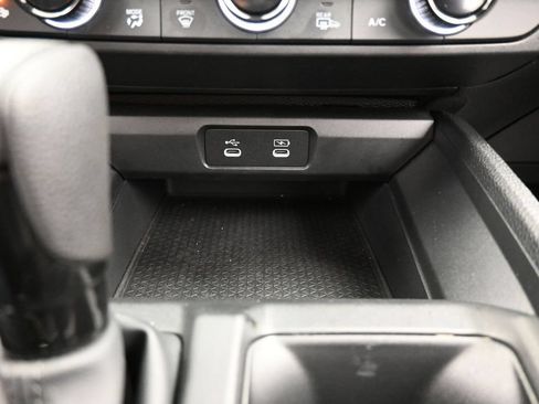 Used 2025 Honda Accord SE image 26