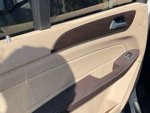 Used 2017 Mercedes-Benz GLS 450 4MATIC image 10