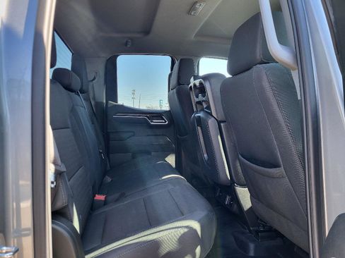 Used 2024 Chevrolet Silverado 1500 LT image 11