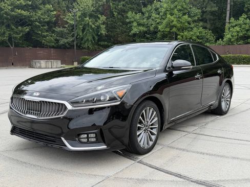 Used 2017 Kia Cadenza Technology FWD image 1