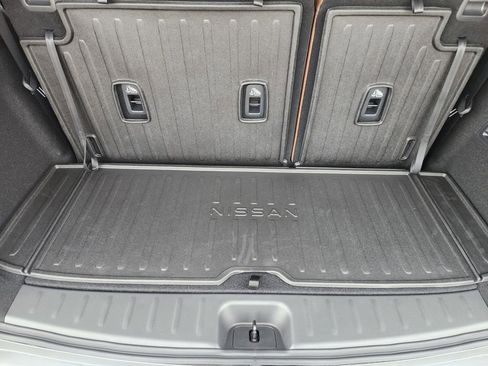 New 2026 Nissan Pathfinder Platinum FWD image 23