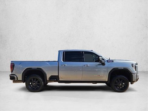 Used 2024 GMC Sierra 2500 AT4 w/ AT4 Premium Plus Package AWD/4WD image 4