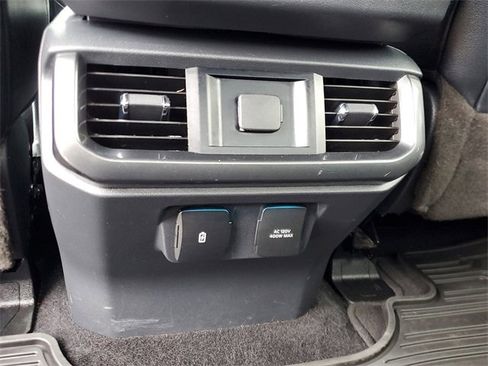 Used 2023 Ford F150 Lariat image 11