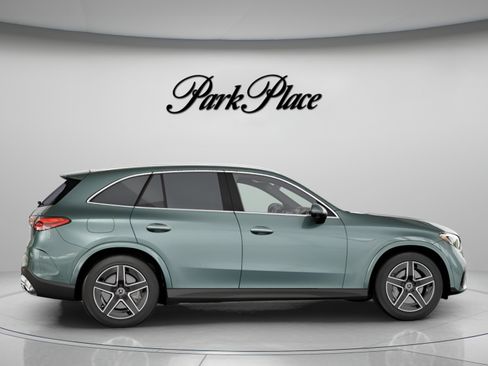 Certified 2026 Mercedes-Benz GLC 300 image 27