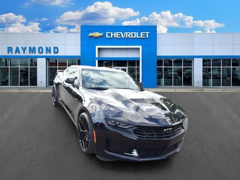 Used 2023 Chevrolet Camaro LT w/ RS Package RWD image 9