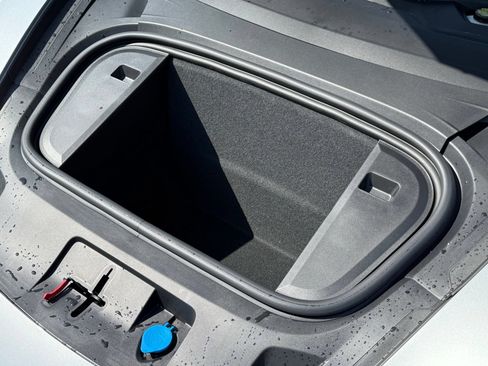 New 2026 Porsche Taycan RWD image 30