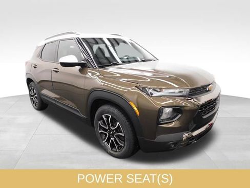 Used 2021 Chevrolet TrailBlazer ACTIV w/ Sun and Liftgate Package image 2