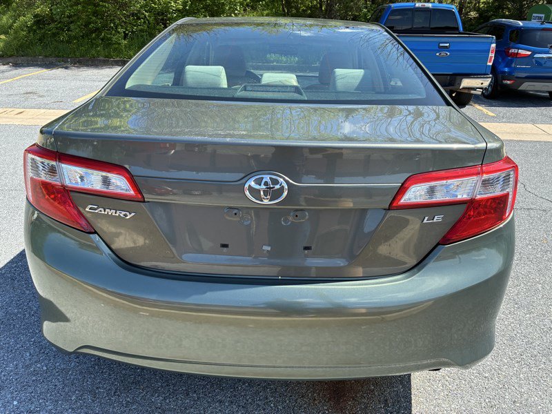 Used 2014 Toyota Camry LE FWD image 5