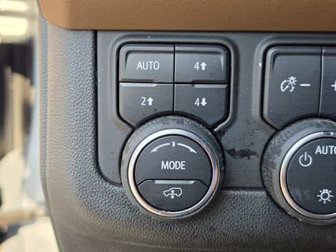 Used 2024 Chevrolet Tahoe High Country w/ LPO, Illumination Package AWD/4WD image 35