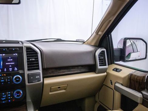 Used 2019 Ford F150 Lariat w/ Equipment Group 502A Luxury image 5