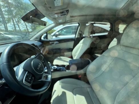 Certified 2023 Kia Sportage EX w/ EX Premium Package image 8