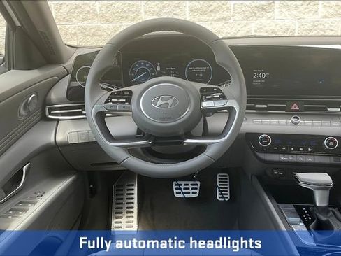 New 2025 Hyundai Elantra SEL image 17
