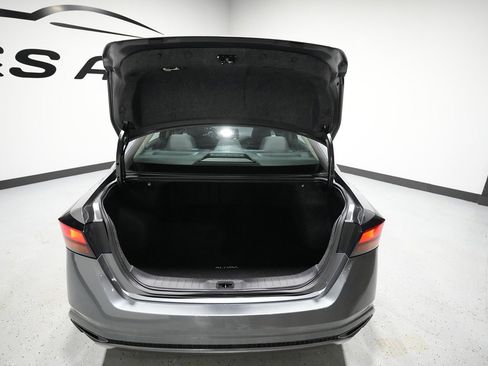 Used 2022 Nissan Altima 2.5 S image 10