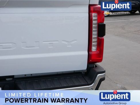 Used 2024 Ford F350 Lariat image 6